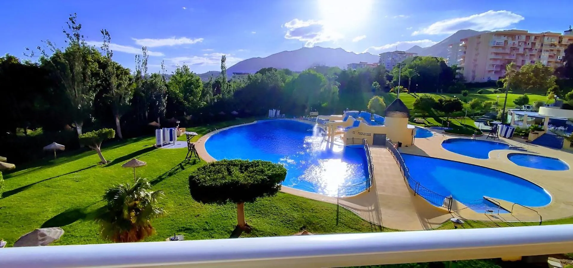 Luxury Suites Minerva Beach Benalmadena 0*,